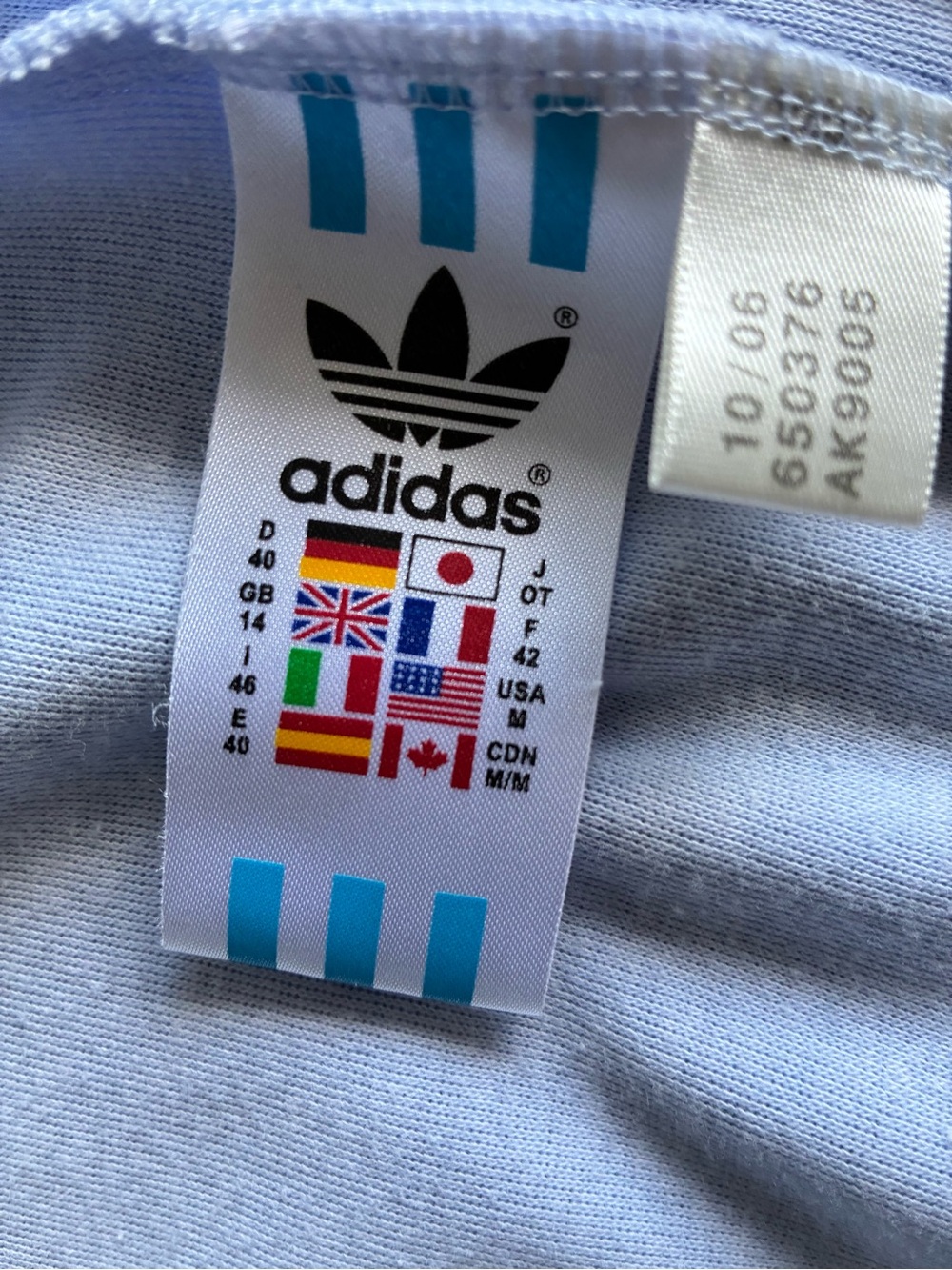 Vintage adidas I Love Honolulu
Sleeveless Track Vest Blue
Hawaiian Floral M - Picture 5 of 16
